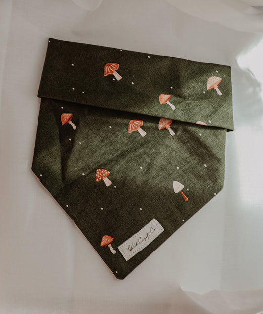 Little mushrooms bandana